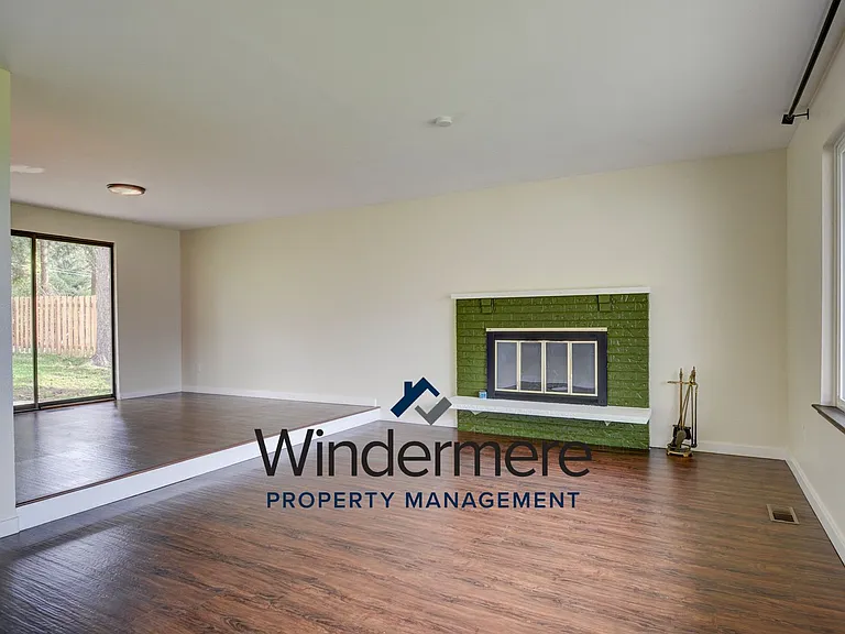 1285 Crescent Dr — Photo 10