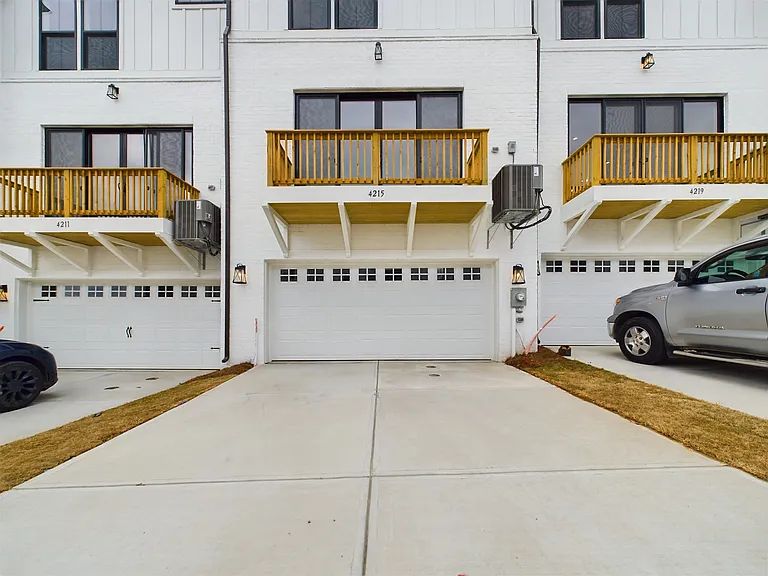 4211 Alexander View Dr — Photo 24