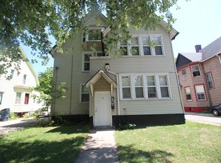 17 N Saint James St APT 1, Waukegan, IL 60085