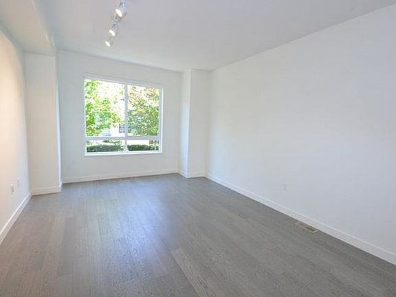 2nd image of 10233 River Dr #28