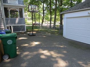 4 Athelstane Rd #J2, Newton, MA 02459