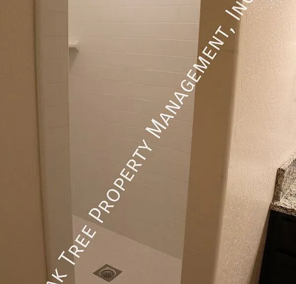 3462 N Clover Ave — Photo 6