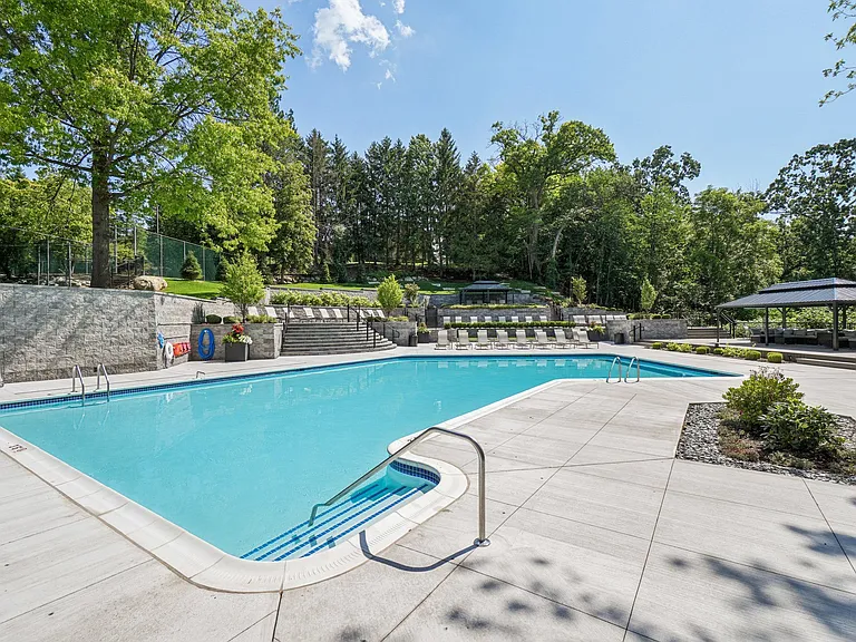 River Oaks Apartments of Rochester Hills — Photo 22