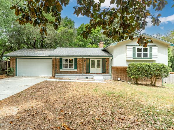 2401 Roberts Dr, Niceville, FL 32578