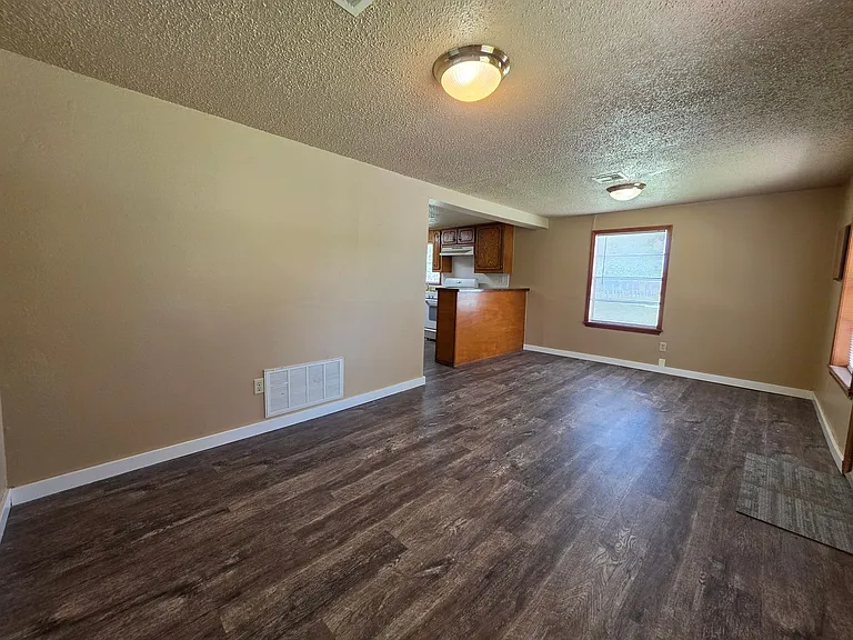 532 N Patchin Ave — Photo 9