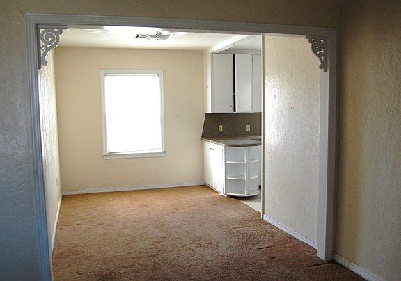 2nd image of 2008 NW Lincoln Ave