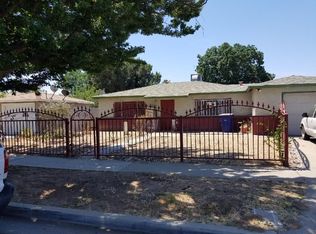 135 W Lorena Ave, Fresno, CA 93706