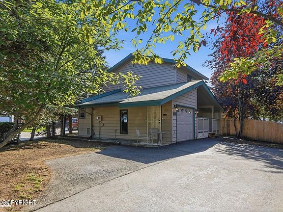 3rd image of 3031 Bridle Ln