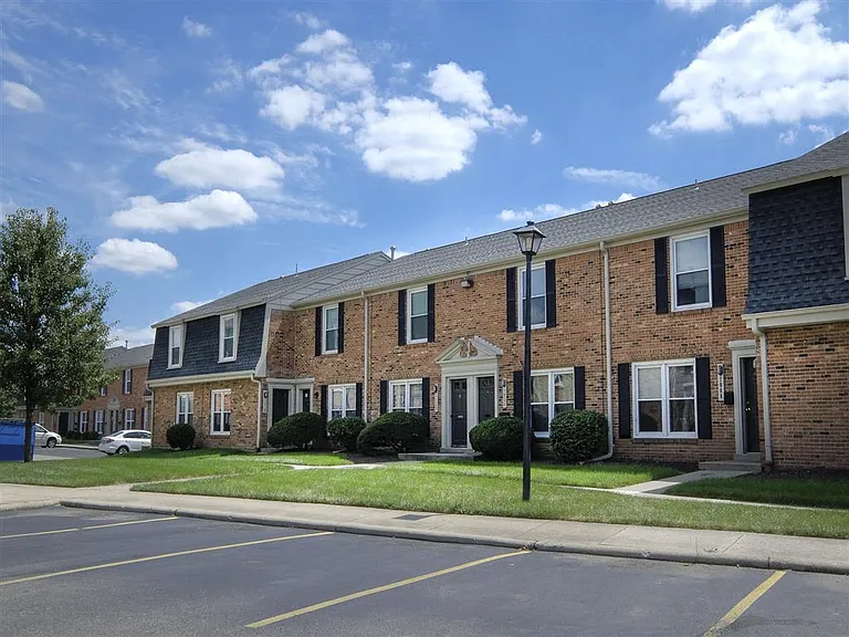 Yorktown Colony Apartments — Photo 11