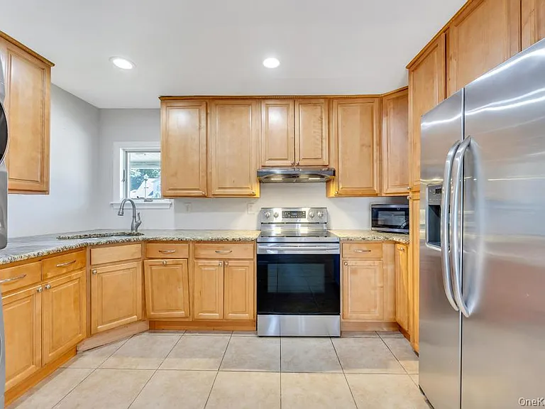 153 Sunrise Ln — Photo 5