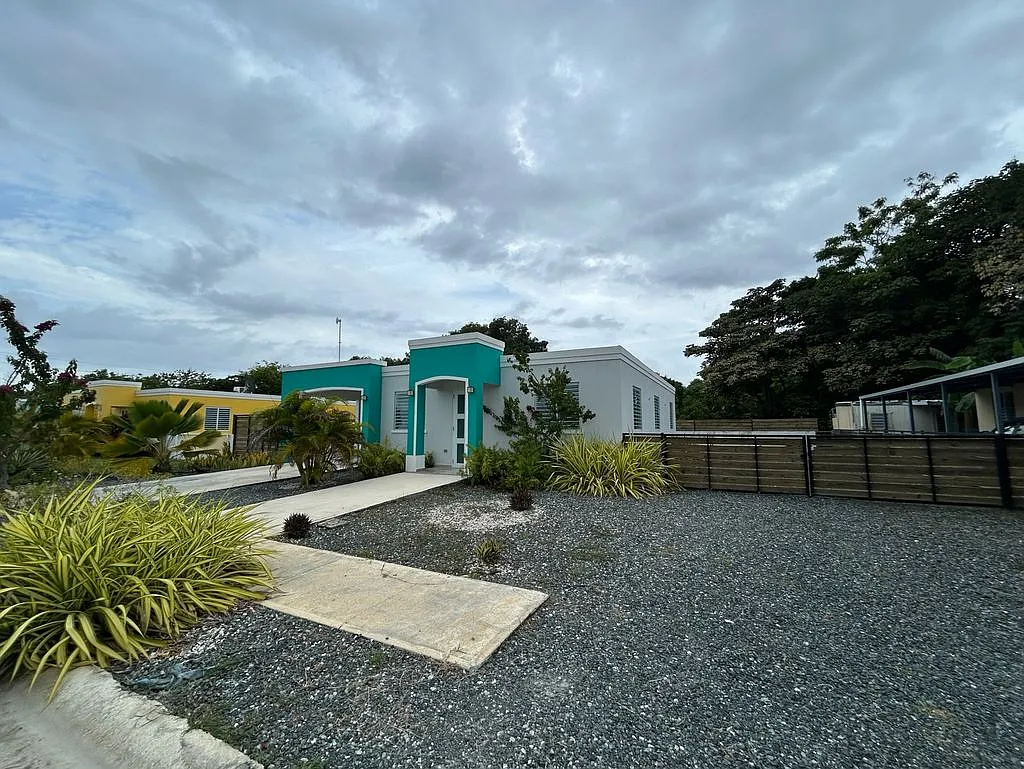 Building Photo - Bo Corcega- Carr 115