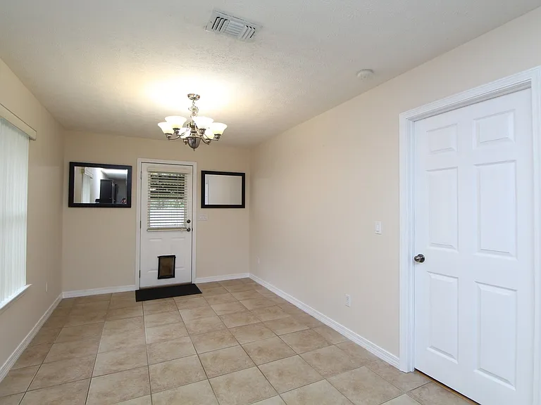 4150 Oak Pointe Dr — Photo 7