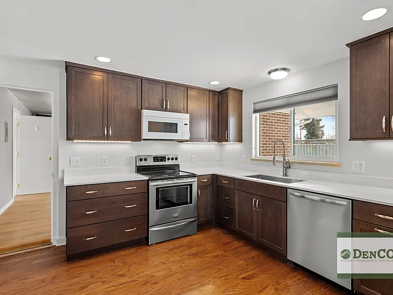 32 Hillside Dr — Photo 6