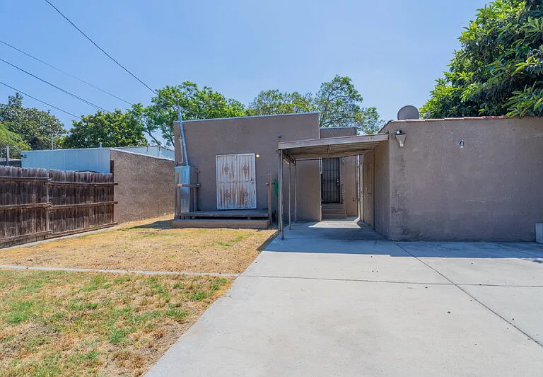6765 Lemon Ave — Photo 34