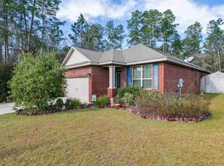908 Deniro Ct, Cantonment, FL 32533