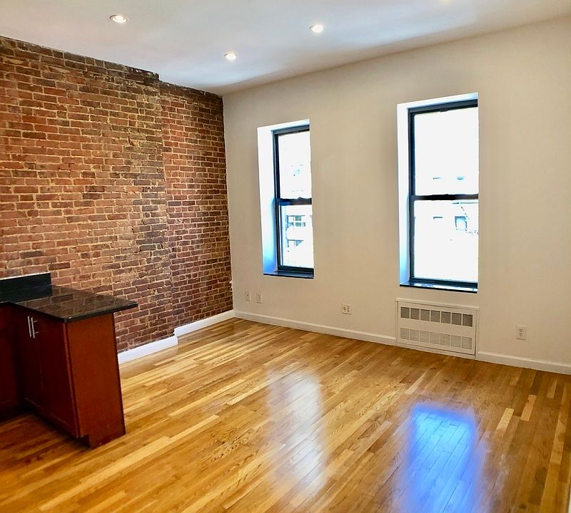 1st image of 1698 2nd Ave #5D