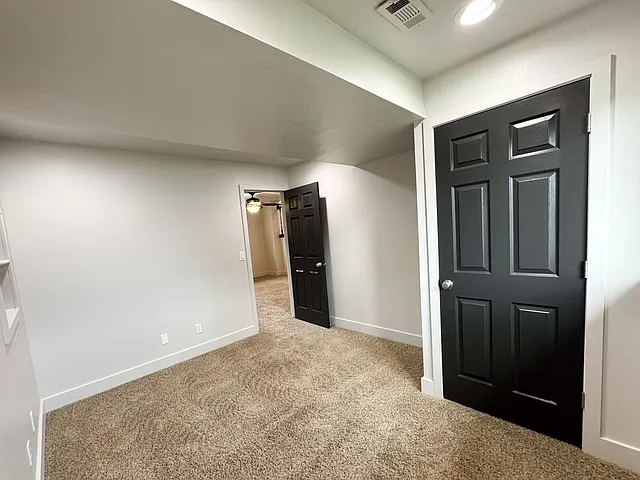 1127 S 1560 E — Photo 29