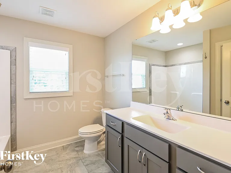 92 Squire St — Photo 11
