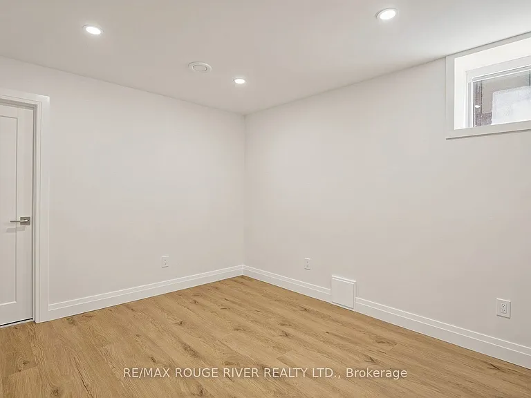 344 Centennial Rd #BASEMENT — Photo 23