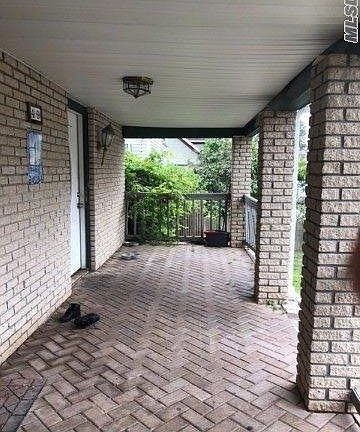 4th image of 49 Nassau Ave