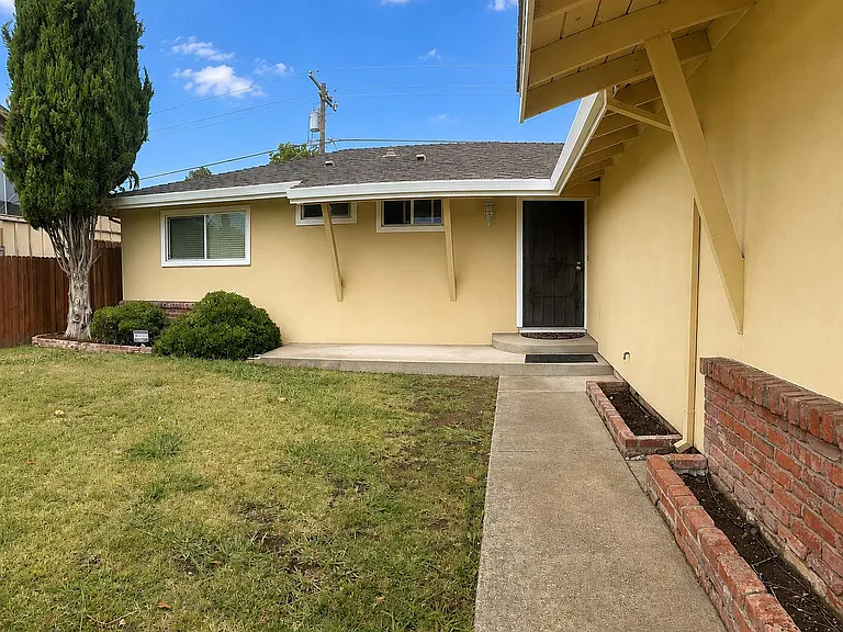 7327 Springman St — Photo 2