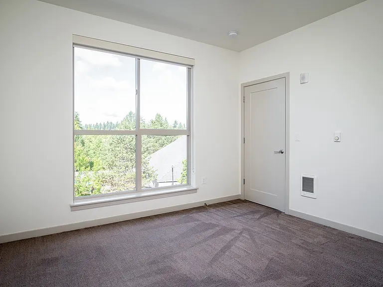 Windsor at Amberglen — Photo 25