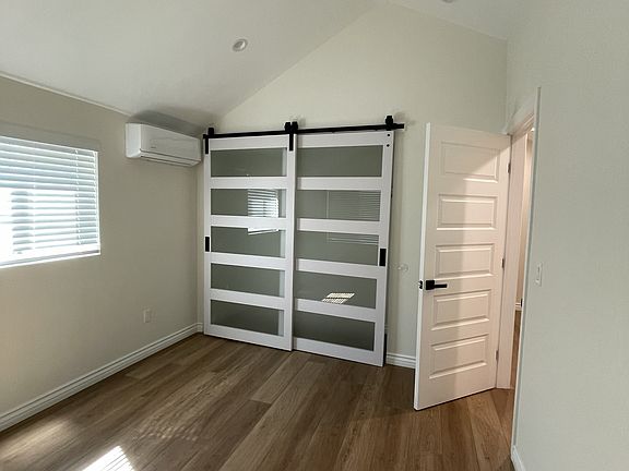 5th image of 10655 Mather Ave