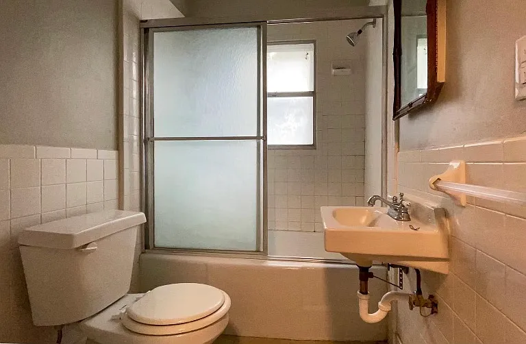 1114 N Carlos St — Photo 13