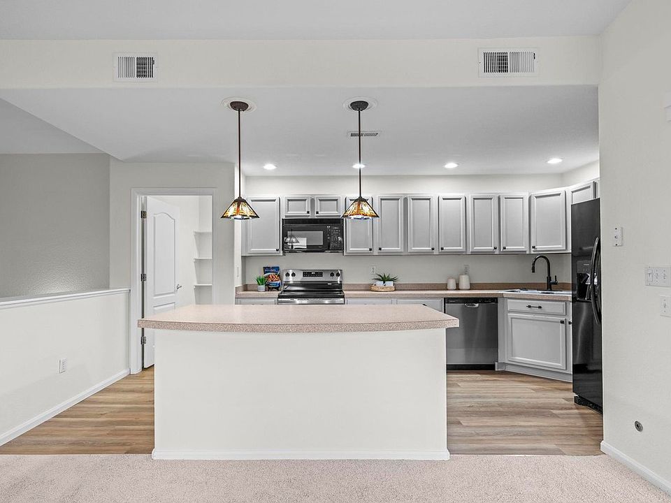1st image of 2125 Calais Dr #2C