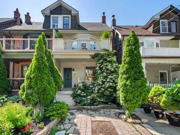 121 Ivy Ave, Toronto, ON M4L 2H8