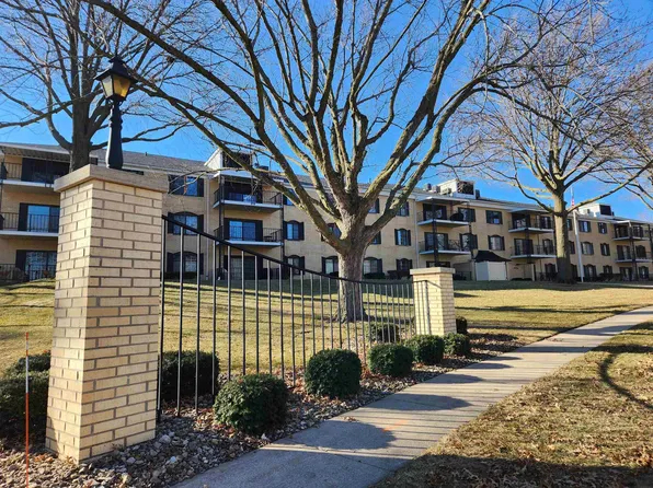 1925 Westchester Rd APT 318, Waterloo, IA 50701