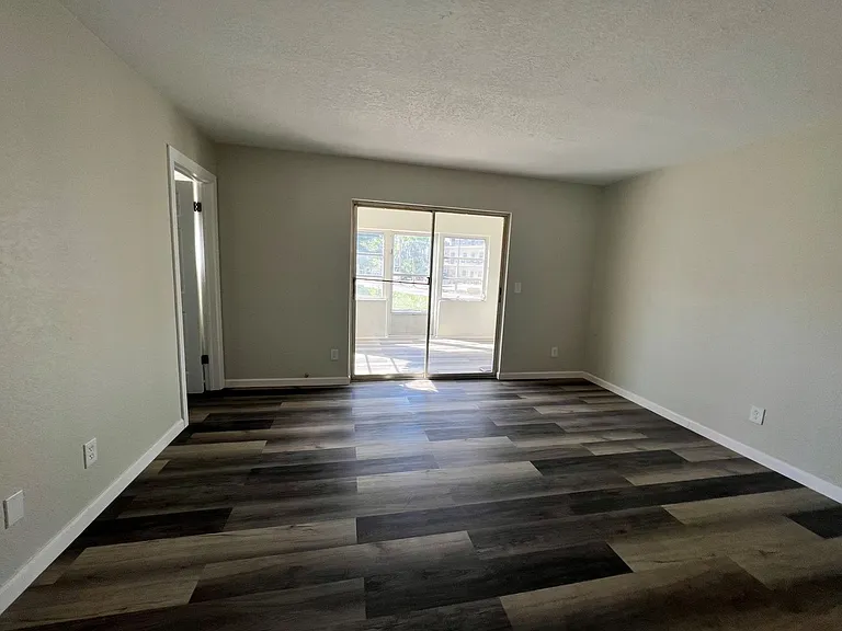 400 El Camino Dr #123 — Photo 10