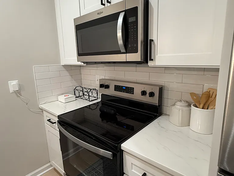 3215 Eastern Ave #2A — Photo 2