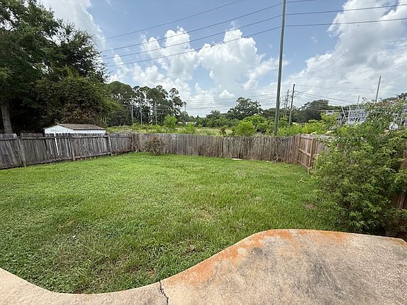 3rd image of 1722 James Buchanan Dr