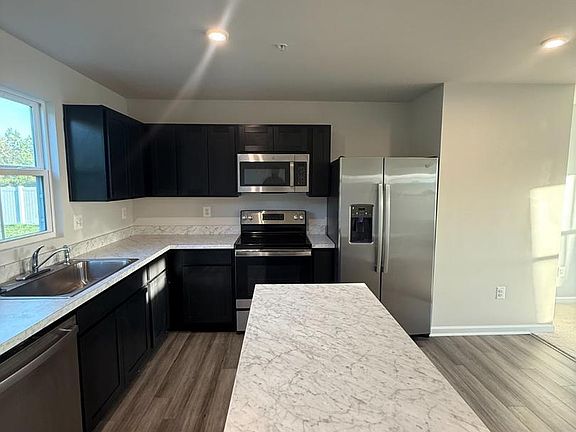 5th image of 110 Mariners Way