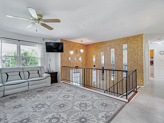 Split Foyer Entryway