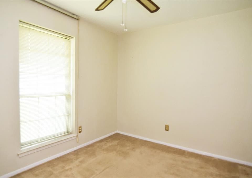 1st image of 13907 E Creek Dr