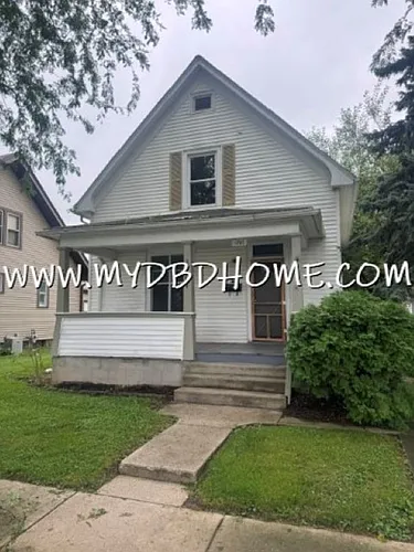 1707 Tecumseh St Photo 1