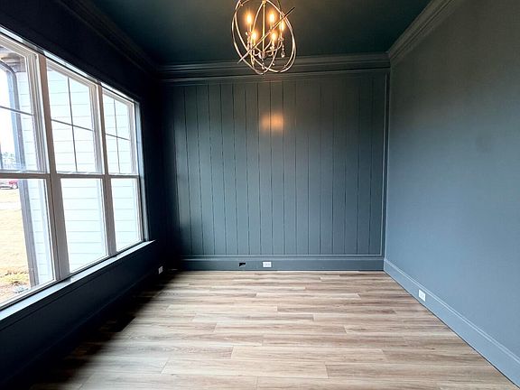 5th image of 1065 Azalea Garden Cir