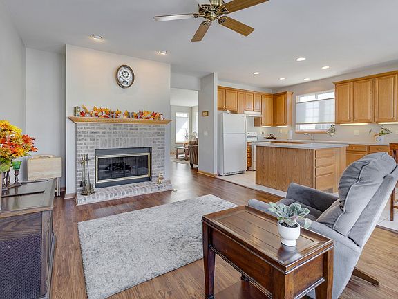 5th image of 410 Enfield Ln