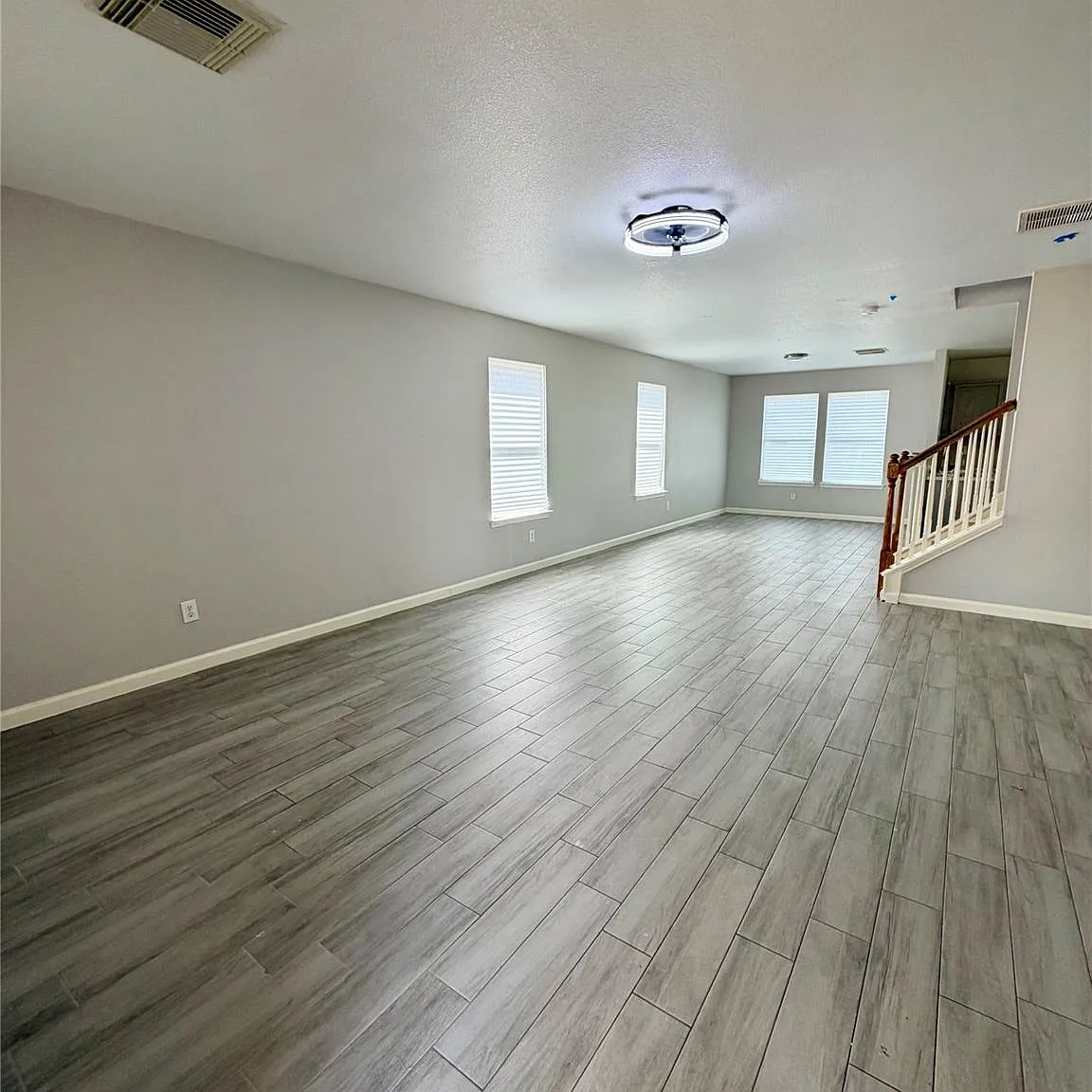 4 bed, 2.5 bath, 2214 sqft, $2,200 — Photo 1