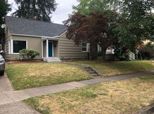 1972 Emerald St, Eugene, OR 97403