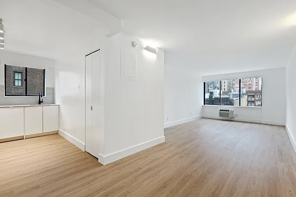 Rented by Greystar | media 1