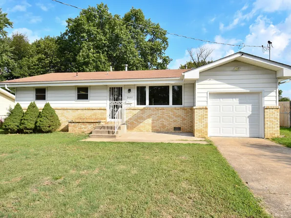 2631 E Linwood Street, Springfield, MO 65804