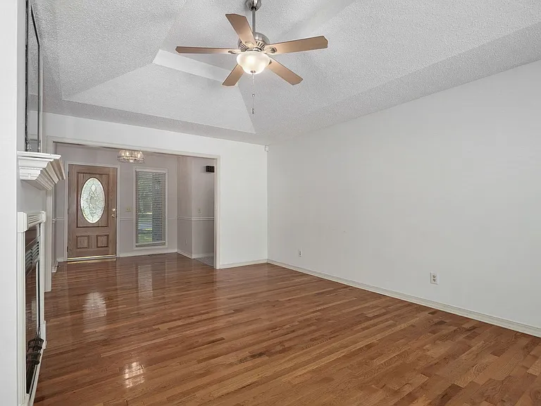 4035 S Parkcrest Ave — Photo 15
