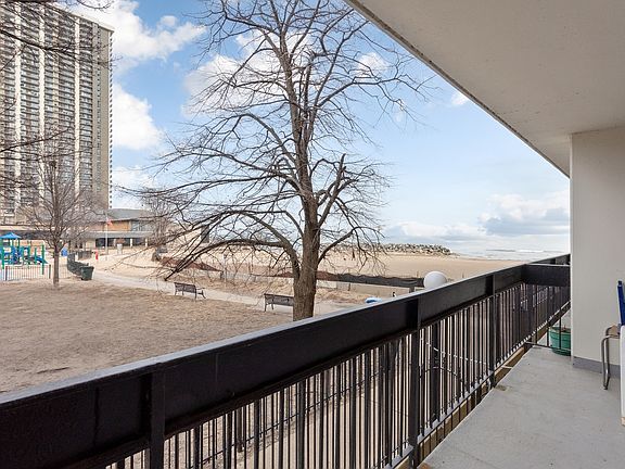 2nd image of 5901 N Sheridan Rd APT 2K