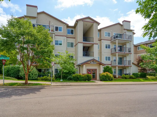 620 NW Lost Springs Ter Unit 302, Portland, OR 97229