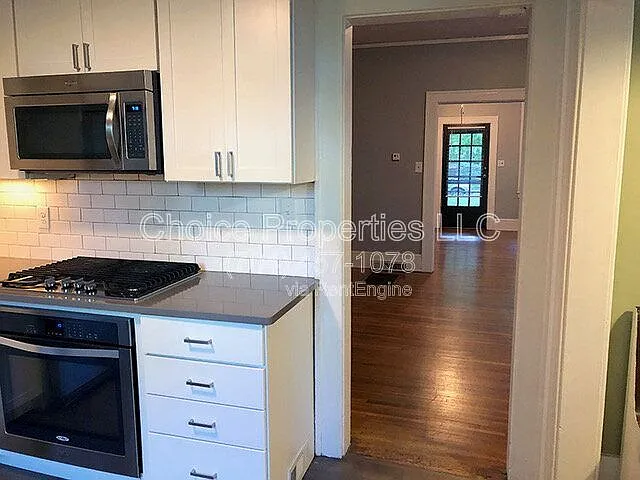 1617 Fountain View St — Photo 4