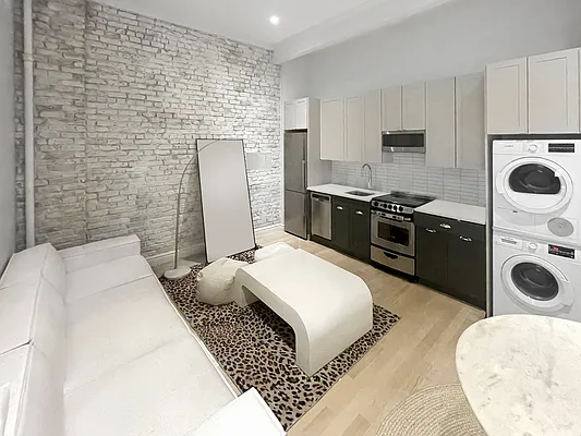 Rented by Compass | media 11