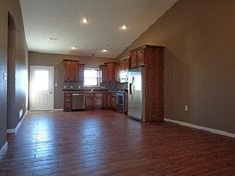 5th image of 318 Highland Grove Dr